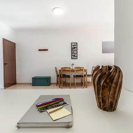 Sunlit Cozy Apartment *