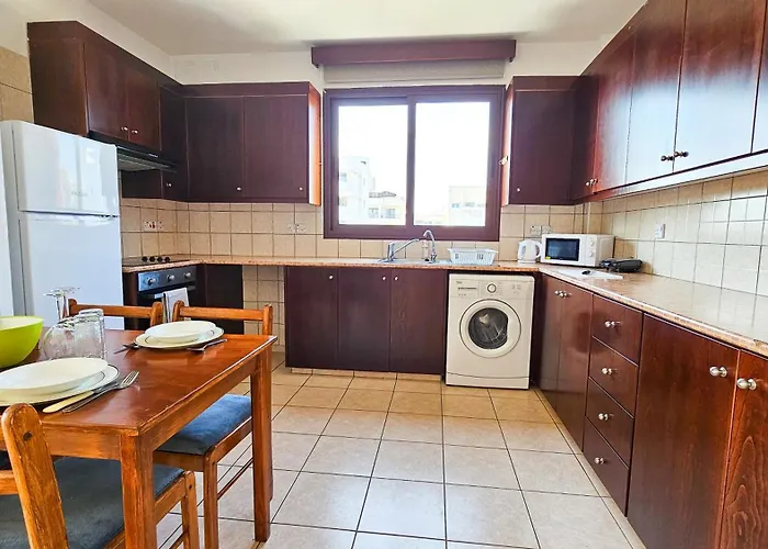 Sunlit Cozy * Larnaka