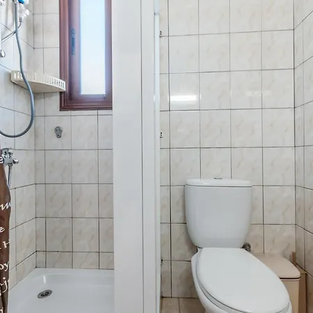 Sunlit Cozy Apartamento Larnaca